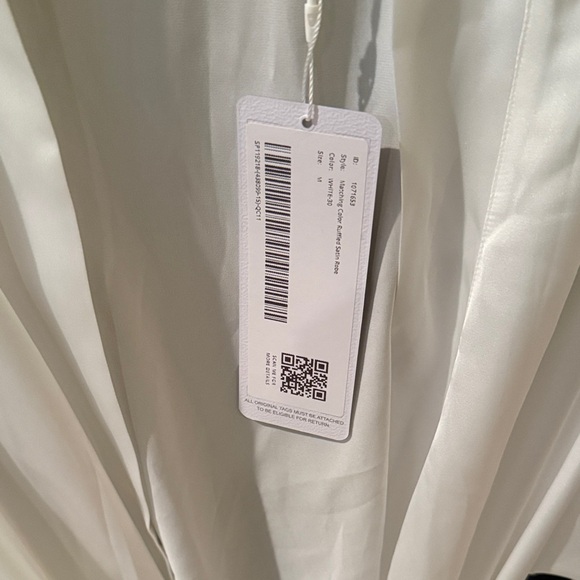 Azazie White Satin Chemise and Robe Set - Picture 2 of 3